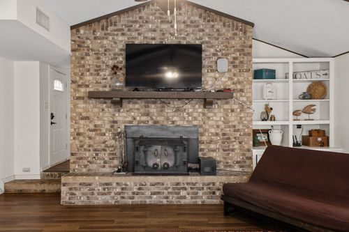 1614 County Road 2600, Mount Pleasant, TX, 75455-9257 | Card Image