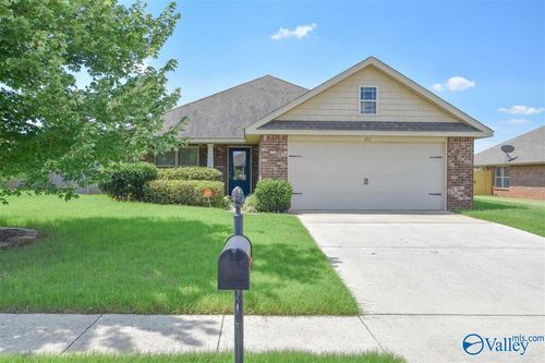 211 New Bristol Ln, Madison, AL, 35756-4174 | Card Image
