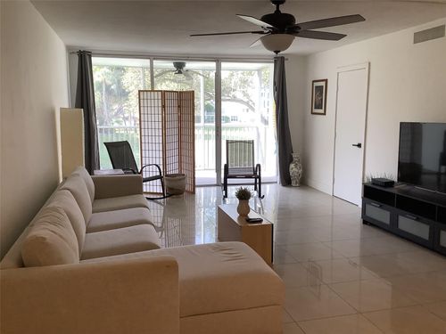 apt-203-2600 S Course Dr, Pompano Beach, FL, 33069-3925 | Card Image