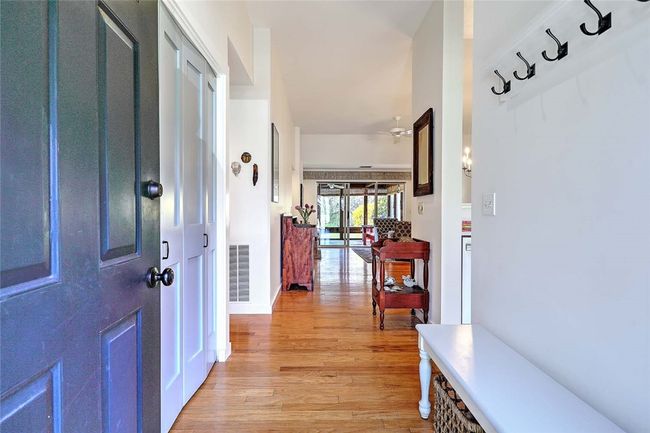 3 Pendleton Pl, Condo with 2 bedrooms, 2 bathrooms and 2 parking in Narragansett RI | Image 6