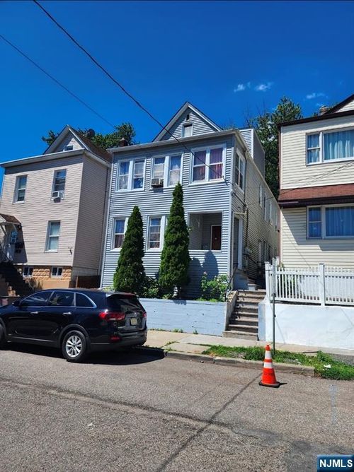 85 Tulip St, Passaic, NJ, 07055-3135 | Card Image