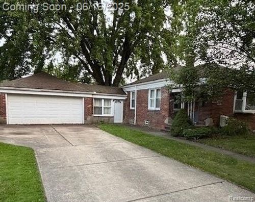 26111 Student, Redford, MI, 48239-3864 | Card Image
