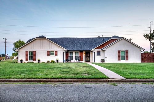 112 Clador Dr, Chandler, OK, 74834-1414 | Card Image
