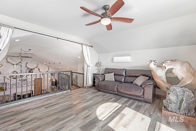 2040 E 2200 N, House other with 9 bedrooms, 6 bathrooms and 2 parking in Twin Falls ID | Image 12