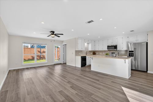 1402 Country Ln, Allen, TX, 75002-4513 | Card Image
