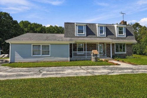 1582 Edgewater Court, GRAFTON, WI, 53024 | Card Image