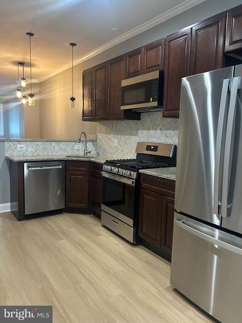 4046 Park Heights Ave, BALTIMORE, MD, 21215-6729 | Card Image