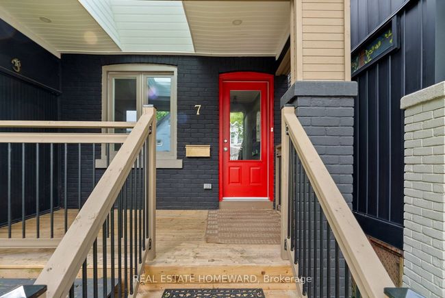 7 Norway Ave, House attached with 3 bedrooms, 2 bathrooms and null parking in Toronto ON | Image 4