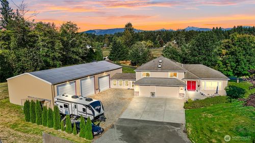 11731 108th St Ne, Lake Stevens, WA, 98258-8920 | Card Image