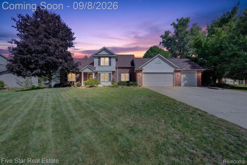 2135 Holly Berry Ln, Commerce Township, MI, 48390-2729 | Card Image