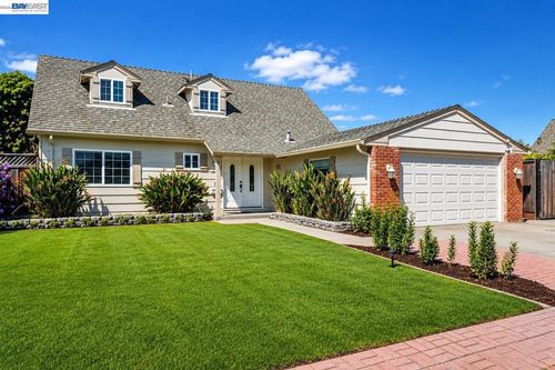 36481 Bettencourt St, Newark, CA, 94560-2255 | Card Image