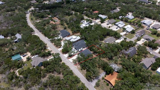 546 Indian Scout, House other with 3 bedrooms, 2 bathrooms and null parking in Spring Branch TX | Image 27
