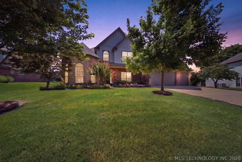 7709 E El Paso St, Broken Arrow, OK, 74014-7050 | Card Image