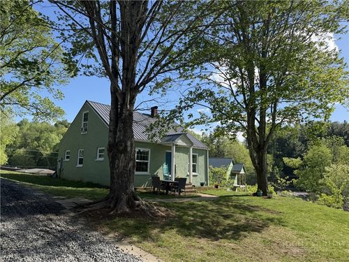 130 Bluegrass Dr, West Jefferson, NC, 28694 | Card Image