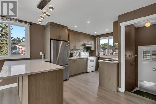 7 Castledale Way Ne, Calgary, AB, T3J1X6 | Card Image