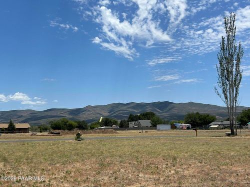 18628 S Joseph Hodge Rd, Peeples Valley, AZ, 86332-8706 | Card Image