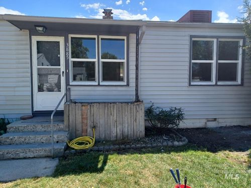 3885 W Pershing Dr, Boise, ID, 83705-2964 | Card Image