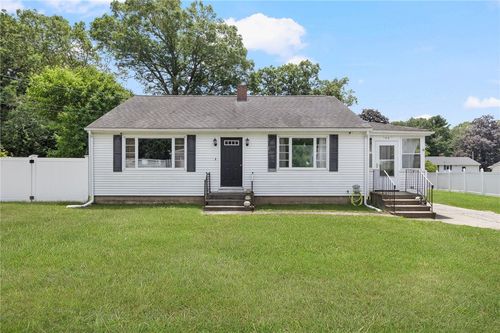 100 Breault St, Putnam, CT, 06260-1151 | Card Image