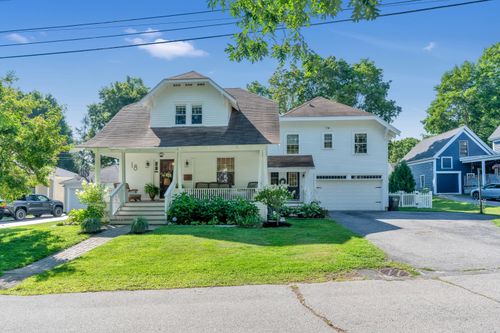 18 Pleasant St, Kennebunk, ME, 04043-6826 | Card Image