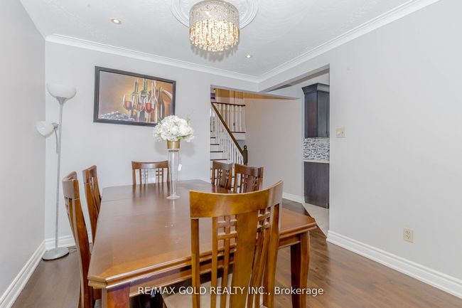298 Royal Salisbury Way, House attached with 6 bedrooms, 3 bathrooms and 3 parking in Brampton ON | Image 9