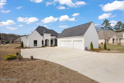 111 Grand Oak Blvd, Clinton, MS, 39056-6035 | Card Image