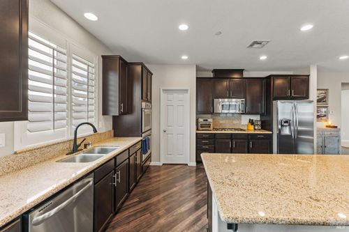 1395 Couples Cir, Fairfield, CA, 94533-2586 | Card Image