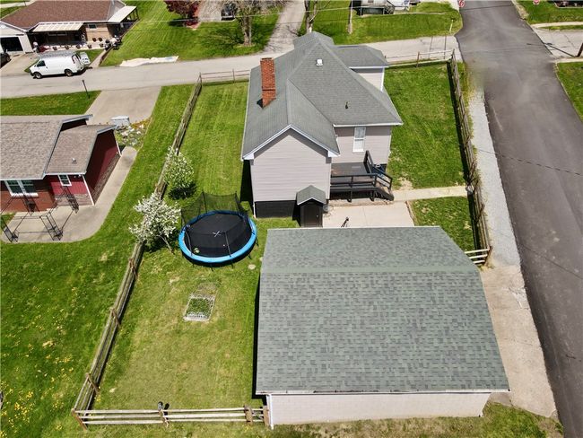 901 Market St, House other with 3 bedrooms, 1 bathrooms and 2 parking in Scottdale PA | Image 9
