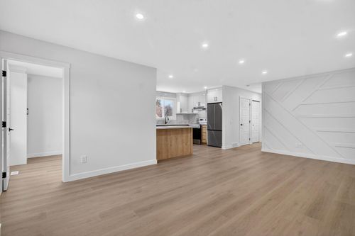 150 Pinehill Rd Ne, Calgary, AB, T1Y2C4 | Card Image