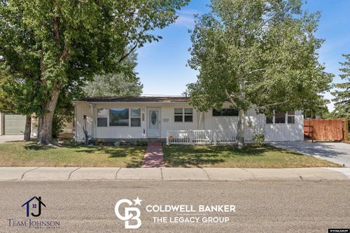 3018 E 11th St, Casper, WY, 82609-2741 | Card Image