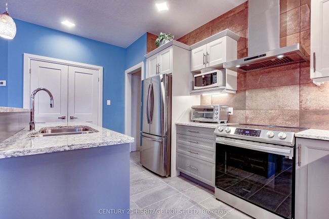 54 Compass Trail, House attached with 3 bedrooms, 3 bathrooms and 2 parking in Port Stanley ON | Image 10