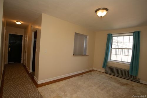 apt-5-5605 31st Ave, Woodside, NY, 11377-1509 | Card Image