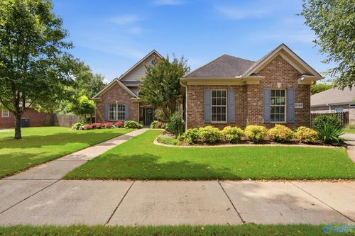 8305 Anslee Way Nw, Huntsville, AL, 35806-1348 | Card Image