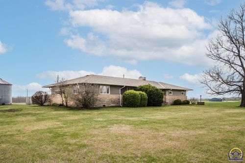 900 K-68 Hwy, Pomona, KS, 66076 | Card Image