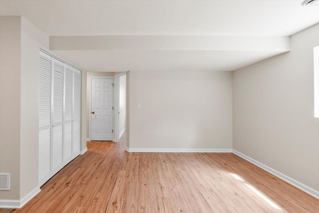 family room | Image 22