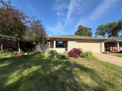 15034 Norman St, Livonia, MI, 48154-4785 | Card Image