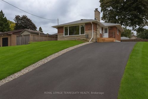 5 Bertram Dr, Dundas, ON, L9H4T1 | Card Image