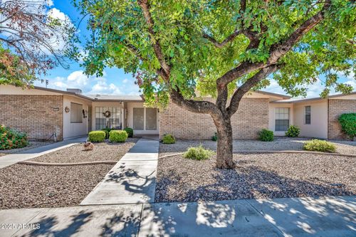 10211 W Ocotillo Dr, Sun City, AZ, 85373-1643 | Card Image