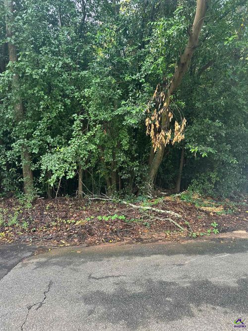 94 Tiffany Ln, Warner Robins, GA, 31093-1038 | Card Image