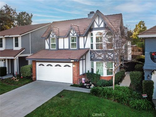 19870 Collins Rd, Canyon Country, CA, 91351-4836 | Card Image