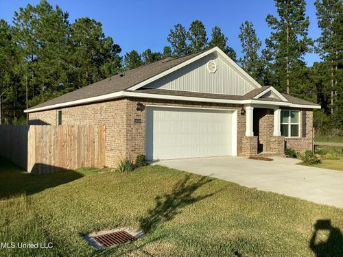 18559 Water Oak Way, Biloxi, MS, 39532-4567 | Card Image