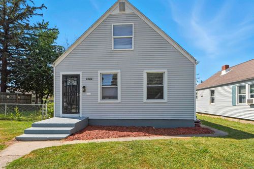 4126 Bowser Ave, Fort Wayne, IN, 46806-4429 | Card Image