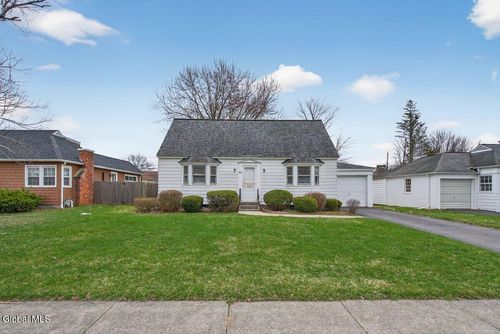 21 Hopewell St, Albany, NY, 12208-1525 | Card Image