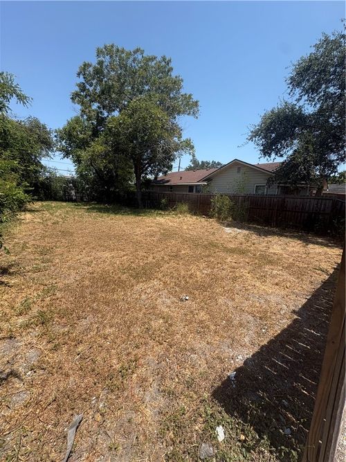 4030 Lou St, Corpus Christi, TX, 78405-3229 | Card Image
