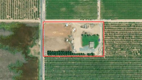 1576 N Kramer St, Earlimart, CA, 93219-9353 | Card Image