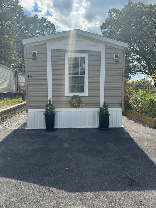 16 Middle Ter, Vernon, CT, 06066-4423 | Card Image
