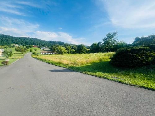 92-91, 92 Fountain Springs Dr, Peterstown, WV, 24963-5044 | Card Image