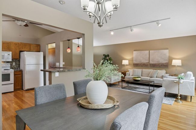 6160 Creek View Rdg, Townhouse with 3 bedrooms, 2 bathrooms and null parking in Minnetonka MN | Image 12