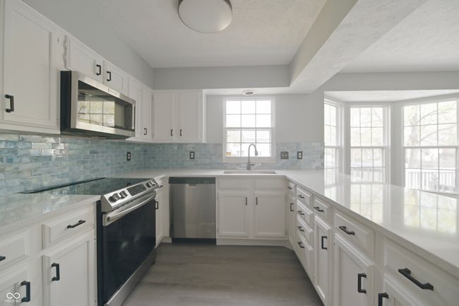 11212 Bayridge Cir E, House other with 4 bedrooms, 3 bathrooms and null parking in Indianapolis IN | Image 12