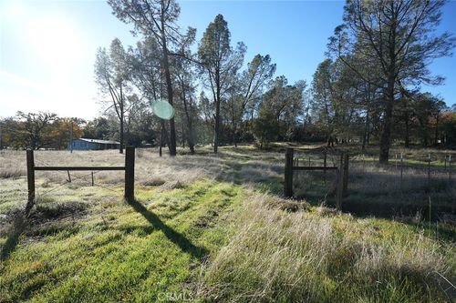7672 Green Oak Dr, Corning, CA, 96021 | Card Image