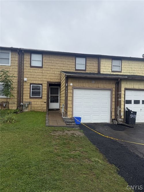 5477 Trastevere Rd, Clay, NY, 13041-8930 | Card Image